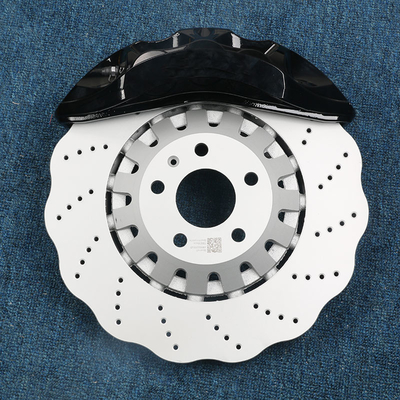 De geboorde Beugel Audi Aluminum Alloy van de Remrotor Gewijzigde Rem